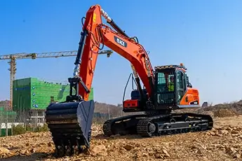 excavadora de tamaño medio