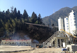 Planta de concreto ACE en el proyecto de carretera YA-KANG
