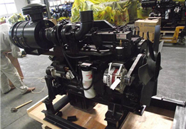 Système hydraulique haute efficacité avec verrouillage de sécurité pour niveleuse ACE