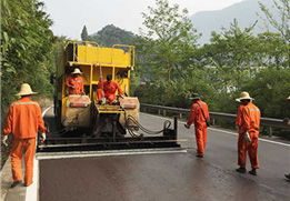 Sistema de marchas alta y baja para conducción y construcción de pavimentos